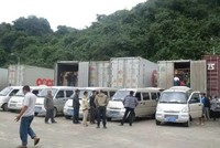 Hàng chờ thông quan ở cửa khẩu (Ảnh minh họa)