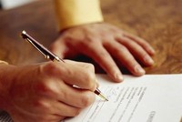 Đa phần các vụ tranh chấp dân sự liên quan đến vấn đề hợp đồng (Ảnh minh họa)