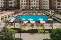 Tính đến thời điểm này, các block của Him Lam Chợ Lớn đã hoàn thiện mặt ngoài,nhưng khách hàng chỉ phải trả 50% được nhận nhà, phần còn lại được trả chậm trong 2 năm không tính lãi suất và 4 năm với lãi suất cố định 6%/năm.