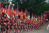 Cứ đúng ngày 10/3 cúng giỗ Tổ tiên, con Hồng cháu Lạc lại tụ hội về Đền Hùng để hướng về cội nguồn dân tộc - Ảnh:Trung Kiên