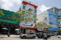 Trong bối cảnh Việt Nam hiện nay, việc giảm số lượng ngân hàng là cần thiết
