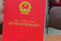 Với người nước ngoài, thủ tục sở hữu  nhà đất tại Việt Nam vẫn quá phức tạp - Ảnh: Lê Toàn