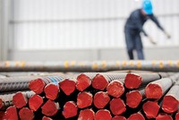 Phân tích ngành: Ngành sắt thép cạnh tranh khốc liệt năm 2015