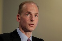 Dennis Muilenburg trở thành CEO mới của Boeing
