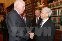 Nguyên Chủ tịch Thường trực Thượng viện Hoa Kỳ Patrick Leahy đón Tổng Bí thư Nguyễn Phú Trọng.