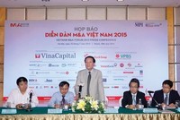 TS. Nguyễn Anh Tuấn, Tổng biên tập Báo Đầu tư, Trưởng ban Tổ chức Diễn đàn M&A 2015 phát biểu tại buổi họp báo. Ảnh: Chí Cường