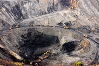 6 tháng đầu năm 2015, TKV đã thực hiện cổ phần hóa 3 tổng công ty: Khoáng sản, Điện lực và Công nghiệp Mỏ Việt Bắc 