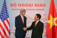 Phó Thủ tướng, Bộ trưởng Ngoại giao Phạm Bình Minh đón và hội đàm với Bộ trưởng Ngoại giao Hoa Kỳ John Kerry