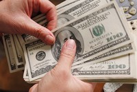 Tỷ giá tăng, doanh nghiệp vay ngoại tệ đã có “kịch bản” đối phó