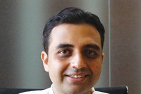 Ông Vivek Bhanot