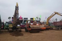 Chủ đầu tư huy động máy móc thi công Dự án cải tạo, nâng cấp Quốc lộ 38 (Ảnh: Internet)