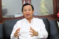 Tân Bí thư Thành ủy Đà Nẵng Nguyễn Xuân Anh trả lời phỏng vấn báo Infonet (Ảnh: HC)