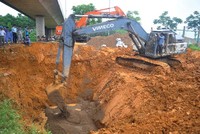 Đường ống nước liên tục bị vỡ do làm bằng composite cốt sợi thủy tinh không đảm bảo, thay vì gang dẻo như thiết kế