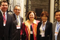 Chủ tịch VSD và Chủ tịch HNX gặp những người bạn Mỹ tại hội nghị xúc tiến đầu tư tại New York, tháng 7/2015
