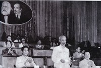 Chủ tịch Hồ Chí Minh tại Đại hội Đảng toàn quốc lần thứ III (9/1960), thông qua Kế hoạch 5 năm lần thứ nhất. Giai đoạn này, Người đã nêu nhiều tư tưởng đổi mới trong xây dựng, phát triển đất nước