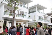 FLC tặng quà cho cư dân FLC L’Amoura