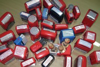 Con dấu cũ đang khiến nhiều DN lúng túng khi xử lý