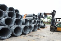 Việc áp dụng biện pháp tự vệ đối với một số mặt hàng phôi thép và thép dài nhập khẩu đang có 2 quan điểm trái chiều (ảnh minh họa, nguồn Internet)