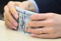 Xét về dài hạn, việc tận dụng thêm nguồn lực từ tiền cổ tức không chia sẽ tốt cho khả năng phát triển của ngân hàng