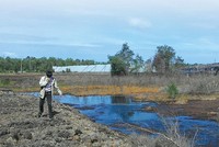 Nước thải của bãi chôn lấp rác Phước Hiệp gây ô nhiễm môi trường.