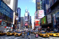 Con phố bán lẻ có giá thuê đắt nhất thế giới năm nay thuộc về Đại lộ số 5 (New York) với giá 32.000USD một m2 mỗi năm.