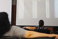 Các cổ phiếu cốt lõi của VN-Index như VNM, VIC, GAS, FPT, HPG, VCB, MSN chưa thể hiện rõ xu hướng 