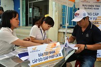 Từ 16/12/2016, tổ chức, cá nhân có thể lựa chọn một trong 3 hình thức để thực hiện thủ tục hành chính qua dịch vụ bưu chính công ích. Ảnh minh họa. Nguồn: Internet