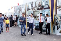 Năm qua, dân môi giới phân khúc nào cũng có thể kiếm ăn. Ảnh: Lê Toàn