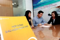 Chính phủ yêu cầu Bộ Tài chính trao đổi, thống nhất với Bộ Công thương về sản phẩm bảo hiểm phải thực hiện đăng ký hợp đồng theo mẫu