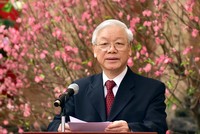 Tổng Bí thư chúc Tết lãnh đạo, nguyên lãnh đạo Đảng, Nhà nước. Ảnh: VGP/Nhật Bắc