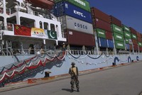 Đầu tư vào Pakistan, Trung Quốc lặp lại sai lầm của phương Tây