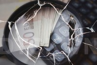 Tháng 10/2016, Thăng Long T.D.K bị đình chỉ tư cách tổ chức kiểm toán được chấp thuận kiểm toán cho đơn vị có lợi ích công chúng thuộc lĩnh vực chứng khoán