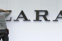 Tập đoàn Inditex sở hữu nhiều thương hiệu nổi tiếng như Zara, Massimo Dutti, Bershka, Pull&Bear, Stradivarius... Ảnh: Reuters