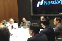 Năm 2015, các lãnh đạo ngành chứng khoán đã có cuộc làm việc tại NASDAQ, học hỏi kinh nghiệm và tìm cơ hội cho doanh nghiệp Việt Nam tìm vốn mới