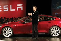 Ngành công nghiệp ô tô phải thay đổi khái niệm khi Tesla ra đời