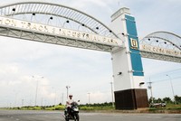 Hàng trăm ngàn công nhân tập trung ở các khu công nghiệp cũng tạo ra sức cầu lớn cho bất động sản Đồng Nai. Ảnh: Lê Toàn