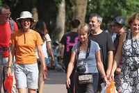 Số du khách ngoại vào Việt Nam tăng kỷ lục trong nửa đầu năm. Ảnh: Dũng Minh