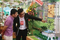 Khách hàng tìm hiểu dự án Ariyana Nha Trang 