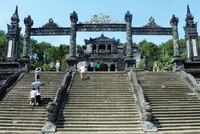 Đến Huế, để tâm hồn nhẹ như Sông Hương...