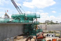 Dự án Metro số 1 “đứng hình” vì đói vốn. Ảnh Gia Huy