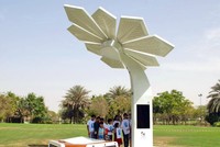 Dubai lắp “cây thông minh” phát Wi-Fi miễn phí