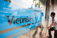 Những thương hiệu ngân hàng thường được  khách hàng “đặt lên bàn cân” so sánh về chất lượng sản phẩm, dịch vụ