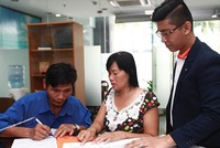 Các doanh nghiệp bảo hiểm nhân thọ đang chủ động kiểm tra, rà soát các quy trình liên quan đến giao dịch với khách hàng 