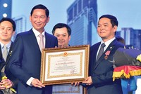 Xây dựng Hòa Bình nhận Huân chương Lao động hạng Nhì