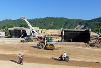 Dự án cao tốc Đà Nẵng - Quảng Ngãi là công trình sử dụng vốn vay WB dự kiến thông xe toàn tuyến vào năm 2018