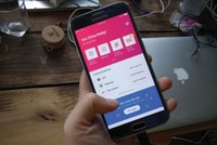 Tại Việt Nam, theo ước tính, hiện nay có khoảng 20 ví điện tử với hơn 4 triệu tài khoản ví