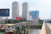 Sự phát triển của cơ sở hạ tầng giúp xu hướng ly tâm tại TP.HCM diễn ra nhanh và mạnh mẽ thời gian qua. Ảnh: Lê Toàn