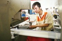 Điều kiện kinh doanh nếu hợp lý sẽ góp phần bảo vệ những lợi ích chung của xã hội, nhưng ngược lại, sẽ tạo rào cản, gia tăng chi phí và rủi ro cho kinh doanh.