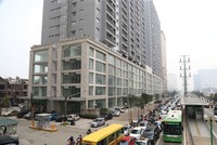 Tuyến đường Lê Văn Lương - Tố Hữu thường xuyên xảy ra ùn tắc, nhất là vào giờ cao điểm - Ảnh: Dũng Minh.