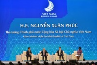 Thủ tướng Nguyễn Xuân Phúc: Chính phủ kiến tạo để doanh nghiệp an tâm kinh doanh